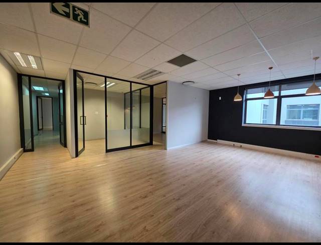 BUSINESS PROPERTY TO RENT IN MENLYN